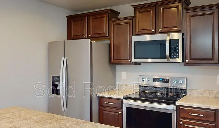 5323 Pabst Dr — Photo 4