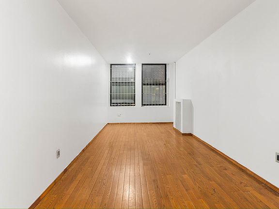 4th image of 154 W 27th St #6