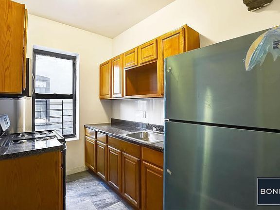 5th image of 2372 Amsterdam Ave APT 34