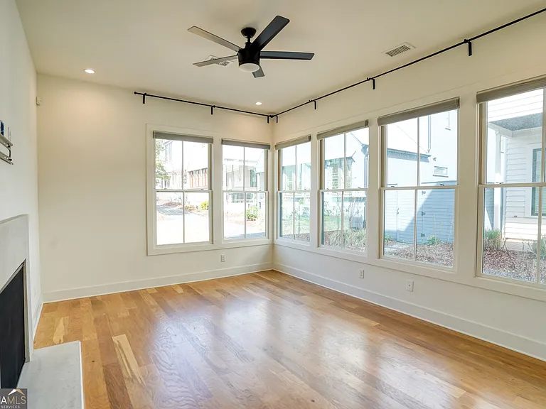 157 Ravenhurst Ln — Photo 19