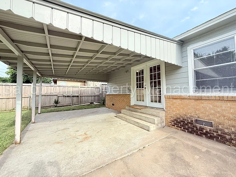 4624 E 24th Pl — Photo 17