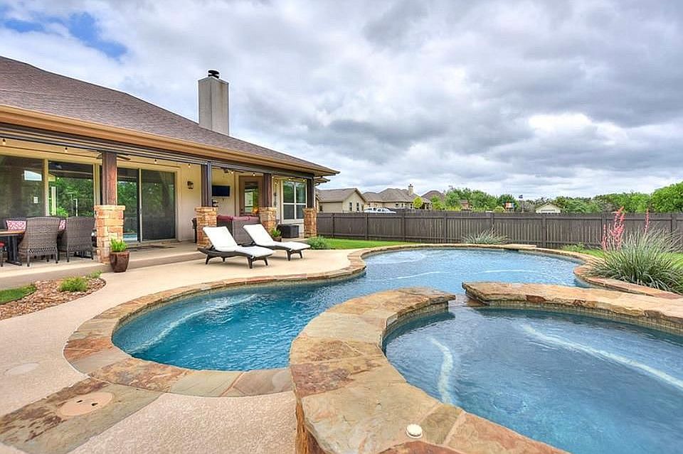 1st image of 213 Angela Dr
