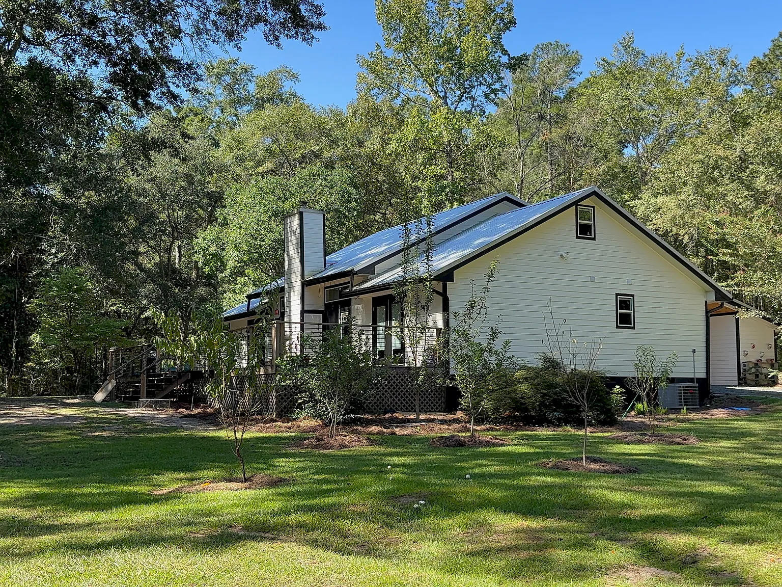 3 bed, 2410 sqft, $2,450 — Photo 1