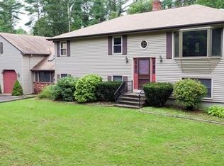 563 High Hill Rd, Dartmouth, MA 02747