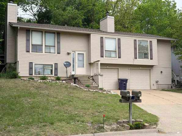 721&723 Ridgewood Dr, Manhattan, KS 66502