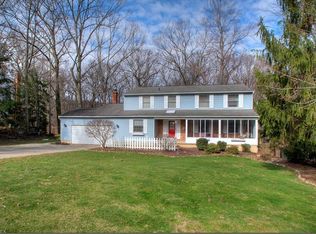 10180 Hickory Ridge Dr, Brecksville, OH 44141
