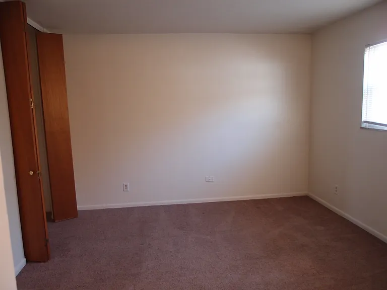 Guion Creek Apartments — Photo 23