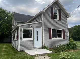 15 3rd St, Tupper Lake, NY 12986