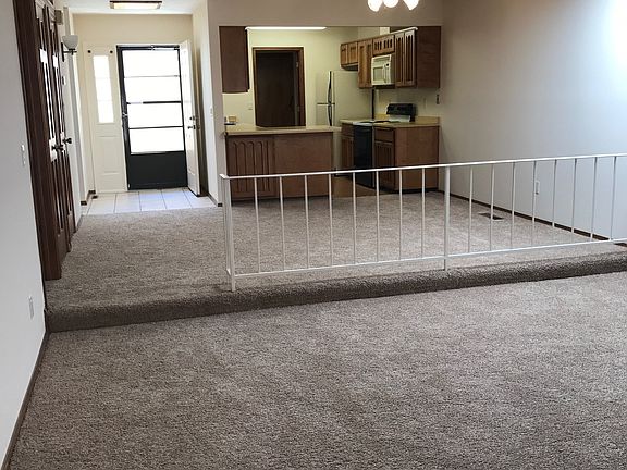 5th image of 5816 Elmwood Dr NE