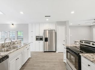 516 Souder Dr, Hurst, TX 76053