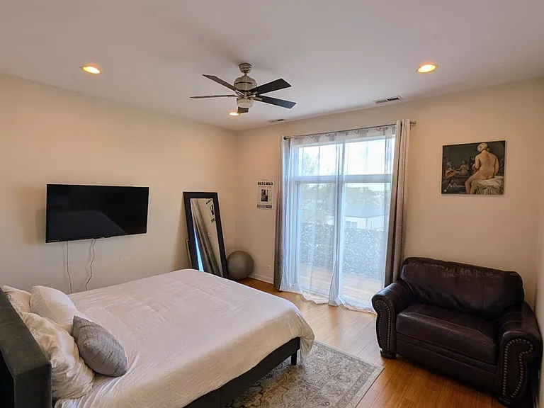 2642 W Chicago Ave #4 — Photo 7