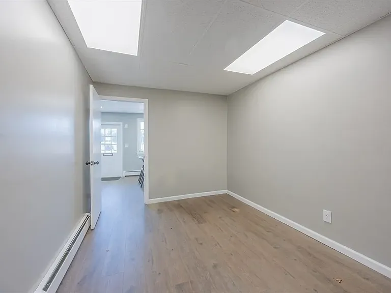 318 Newton St #1 — Photo 16
