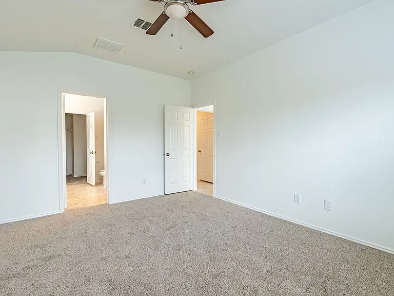 12905 Thomas Jefferson St — Photo 7