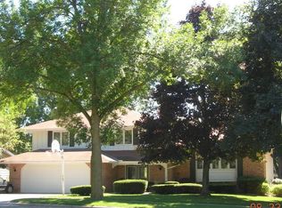 2160 Larry Ho Dr, Saint Paul, MN 55119