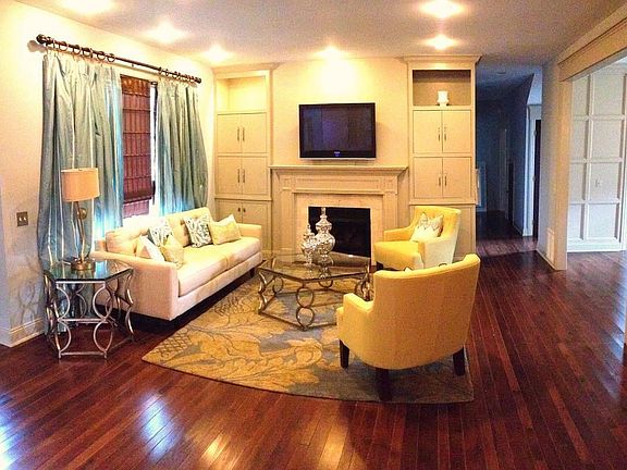 4th image of 98 Saint Andrews Dr