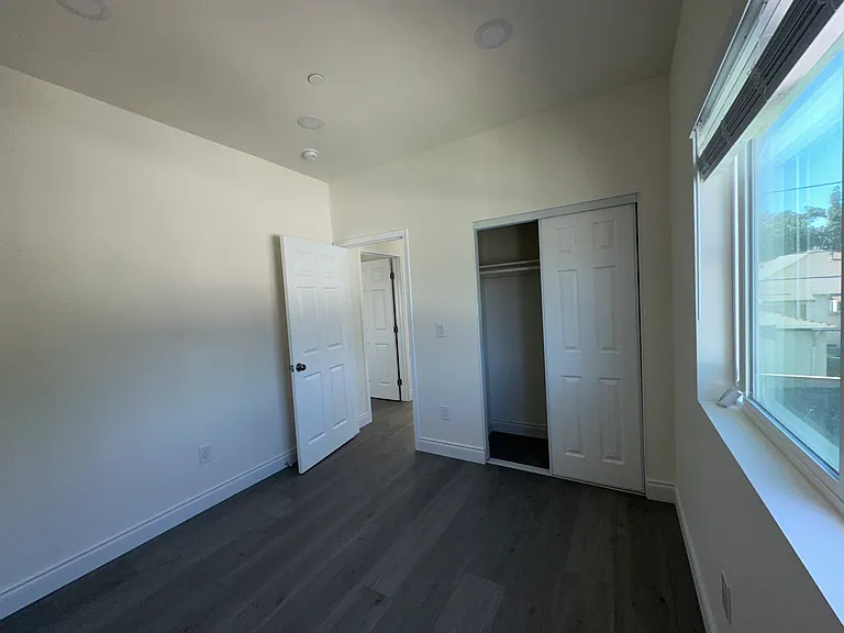 1015 Azalea Dr #2 — Photo 15