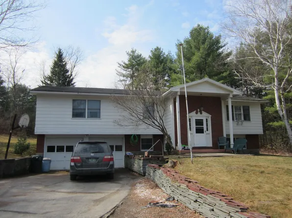 69 Stonehenge Rd, Poultney, VT 05764