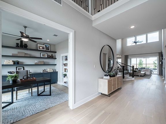 Representative Only Lamesa Plan Foyer