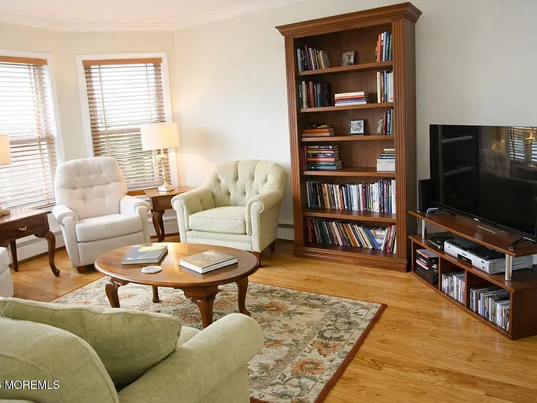 508 6th Ave — Photo 6