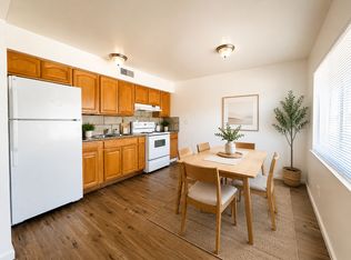 2043 E Saginaw Way, Fresno, CA 93726