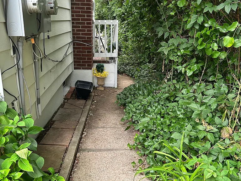 31 Brightwaters Dr #B — Photo 2