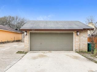 16615 Wolf Ridge St, San Antonio, TX 78247