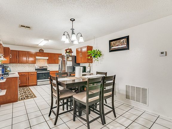 4th image of 1313 Forbes Dr