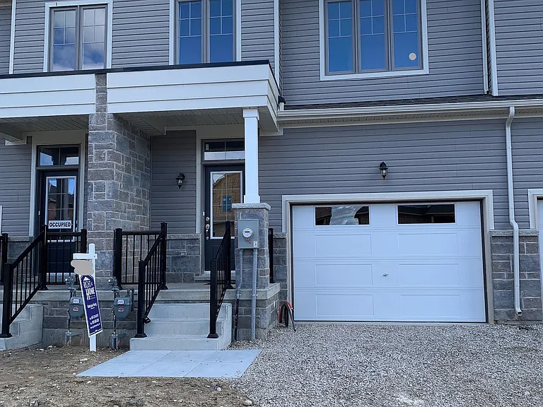 9 Mackenzie St — Photo 1