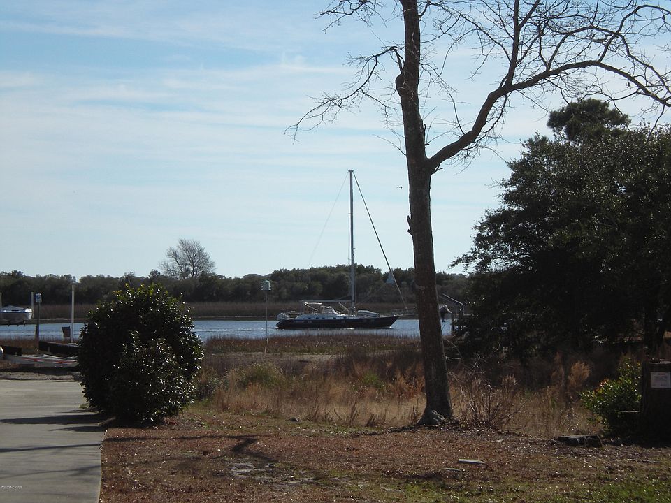 2nd image of 722 Waterway Drive