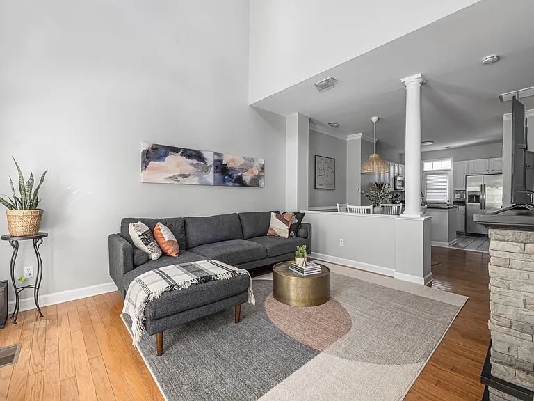 13704 Anthea Ln — Photo 18