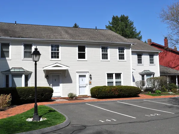 1 East Hayestown Road #142, Danbury, CT 06811