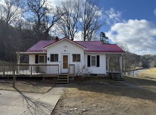 130 Bobby Rash Rd, Lansing, NC 28643