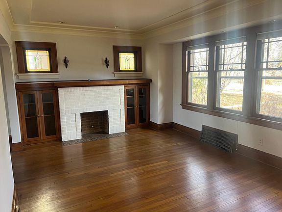 5th image of 4209 N Ardmore Ave