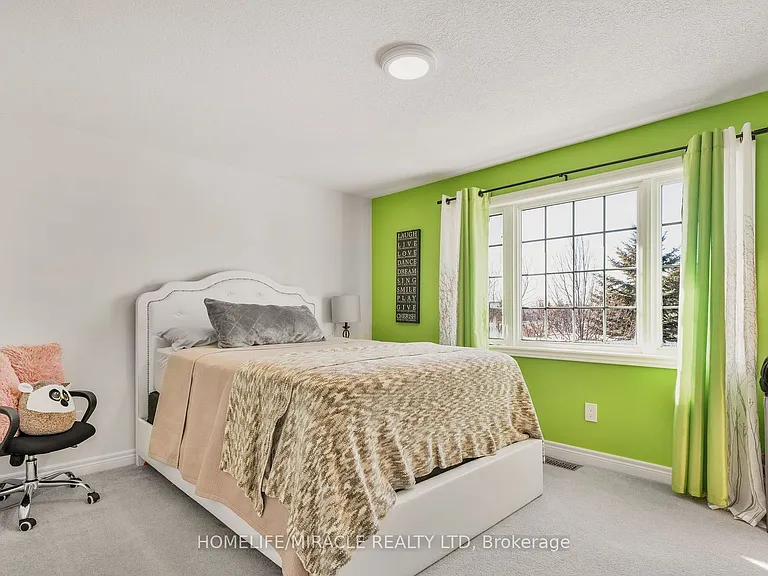 22 Devonleigh Dr — Photo 13