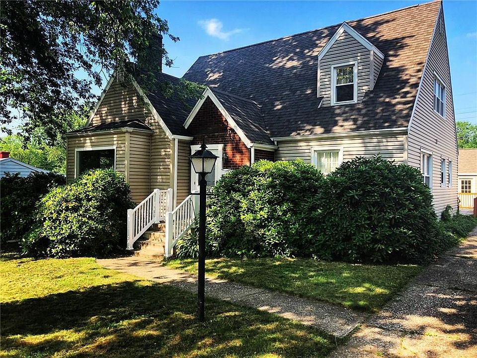 1st image of 641 Oakmont Ave