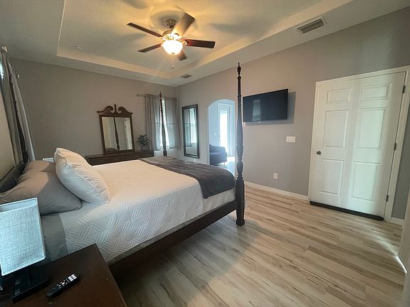 3rd image of 823 NW 45th Pl #1