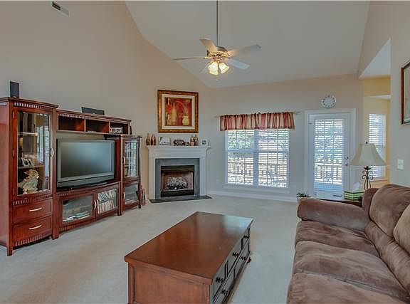 5th image of 3737 Henricks Hill Dr