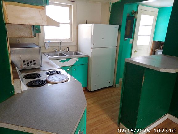 5th image of 21 Frisbie St