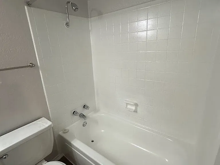 Juniper Springs Apartments — Photo 176