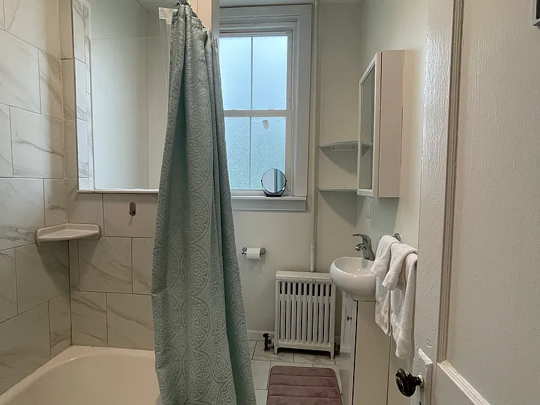 426 Burnside St — Photo 11