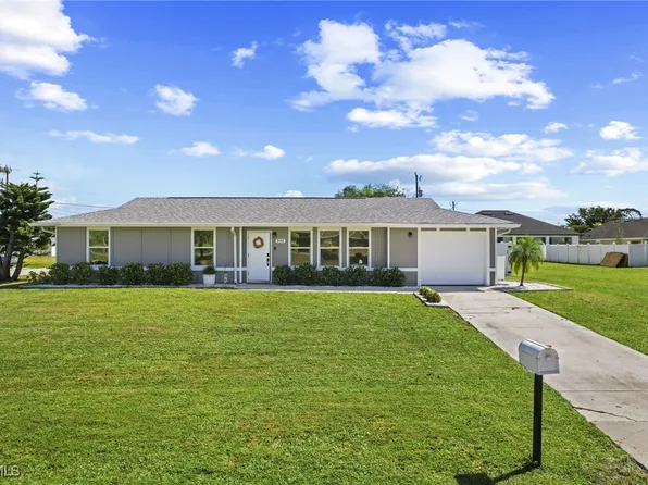 2135 SW 3rd Pl, Cape Coral, FL 33991