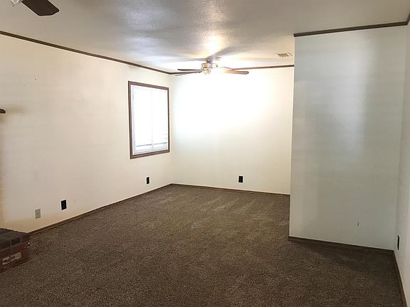 4th image of 14395 Willow St