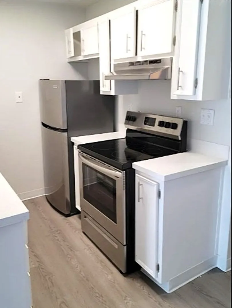 Kent Riviera Apartments — Photo 2