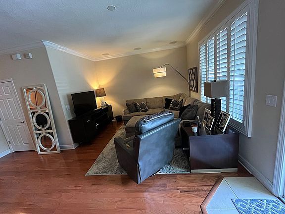 3rd image of 14138 Stilton St