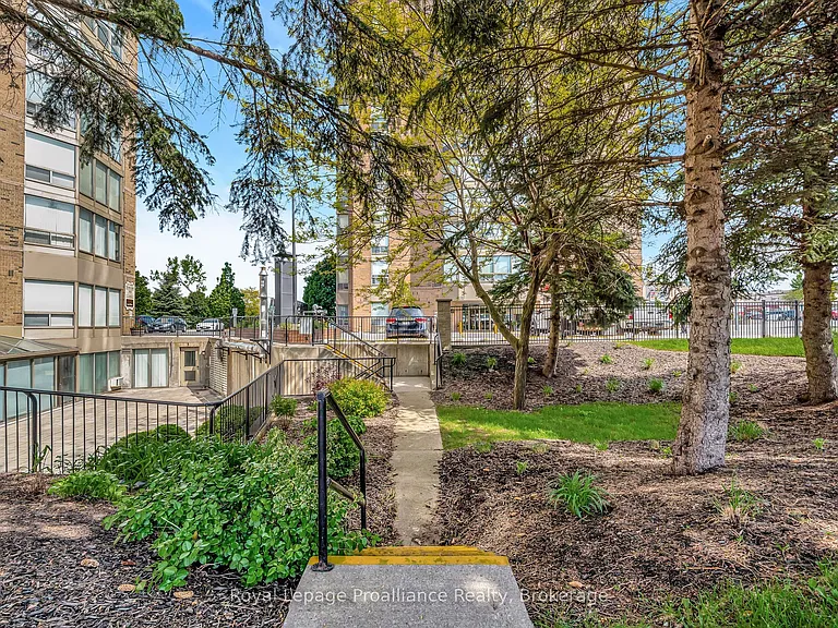 344 Front St #506 — Photo 49