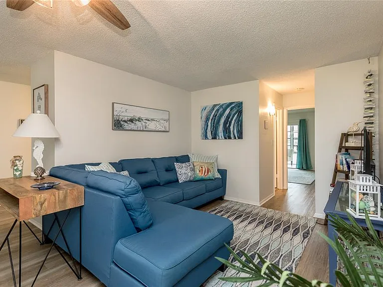 5 Vista Palm Ln #203 — Photo 5