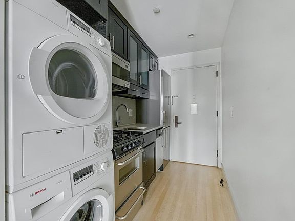 5th image of 152 2nd Ave #2B0