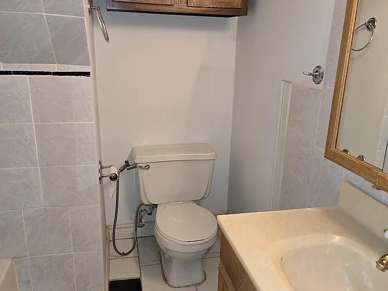 22448 Beech St #22448 — Photo 19