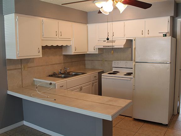 4th image of 1031 Columbia Ave APT L