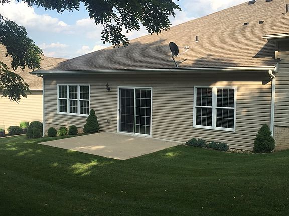 4th image of 384 S Shenandoah Dr